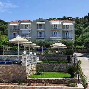 Oskars & 3* Lassi (Kefalonia)